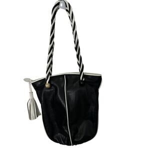 Brio! Italian black and white leather bag w/ braided handle & tassle